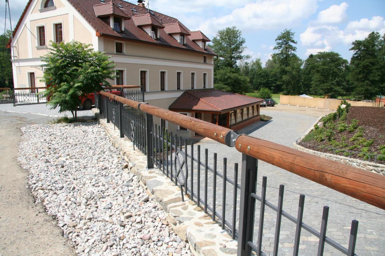 Pension Mlyn Stare Mitrovice Sedlec-Prcice Екстериор снимка