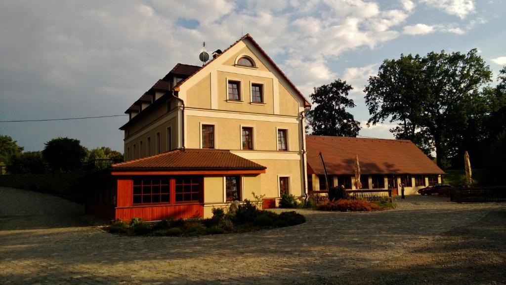 Pension Mlyn Stare Mitrovice Sedlec-Prcice Екстериор снимка