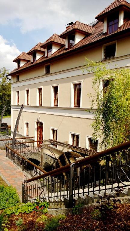 Pension Mlyn Stare Mitrovice Sedlec-Prcice Екстериор снимка